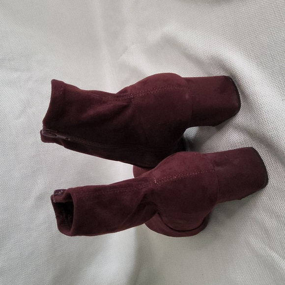 Unisa unhavana faux burgundy suede shoe booties heels boots shoes sz 8 - Picture 4 of 6